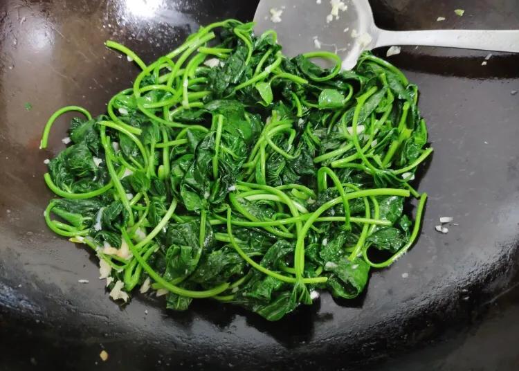 这5种绿叶菜，比牛奶含钙高，每天吃一把，全家老小钙都补足了