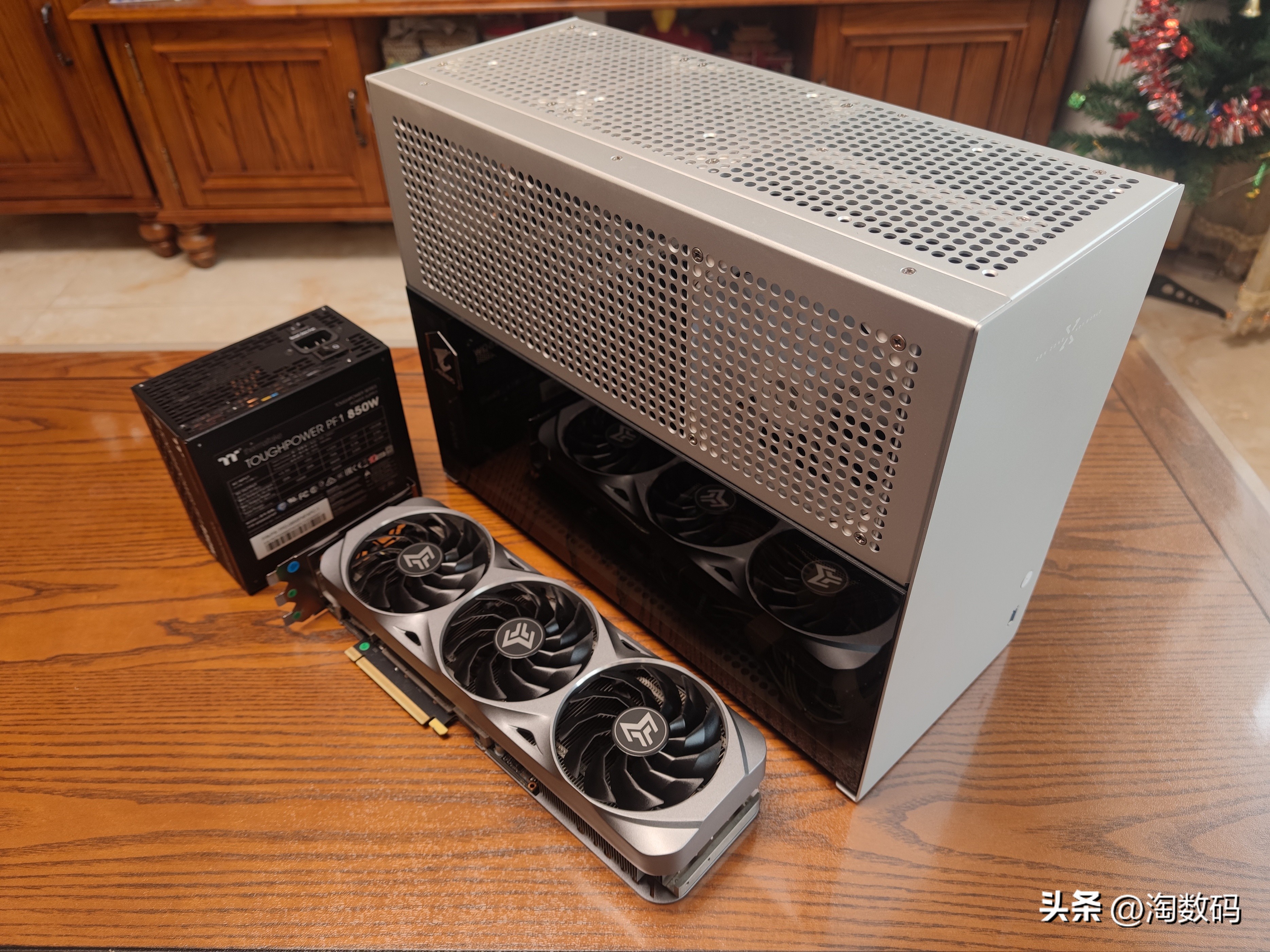 头铁矿卡配矿电:¥666块华硕RX5700+¥109块鑫谷金牌1250W装个机