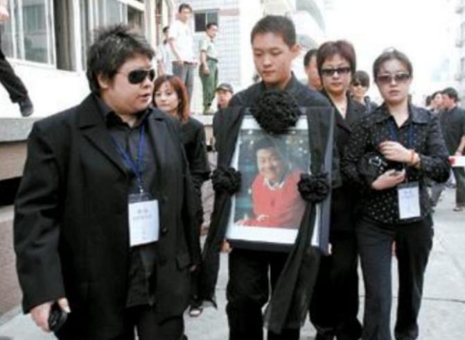 葛优夫妇为什么选择丁克,丁克和葛优是什么关系