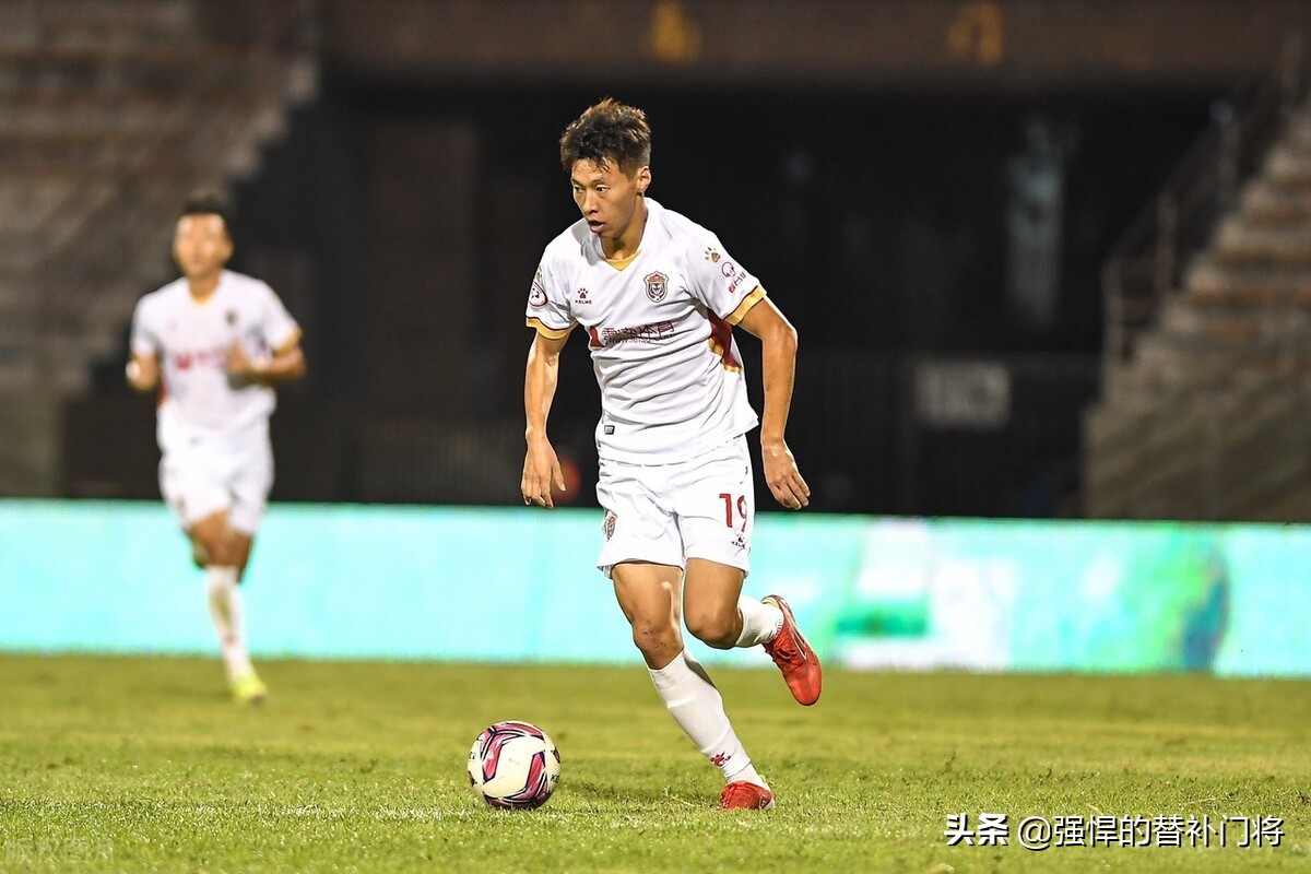26岁前国脚加盟武汉长江队！中甲24场0球，试训升班马失败