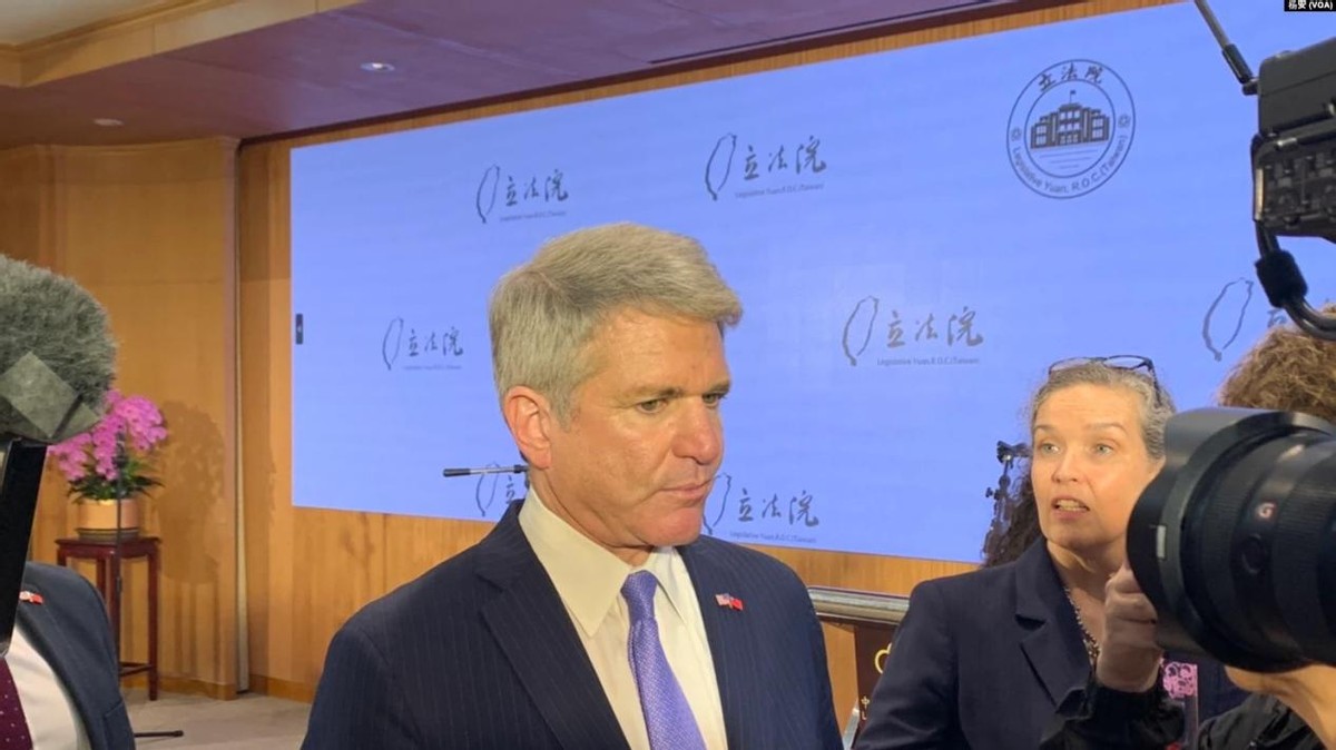 “环岛大演习”震慑台岛，台当局哀求美国：快把*器武**送进来吧