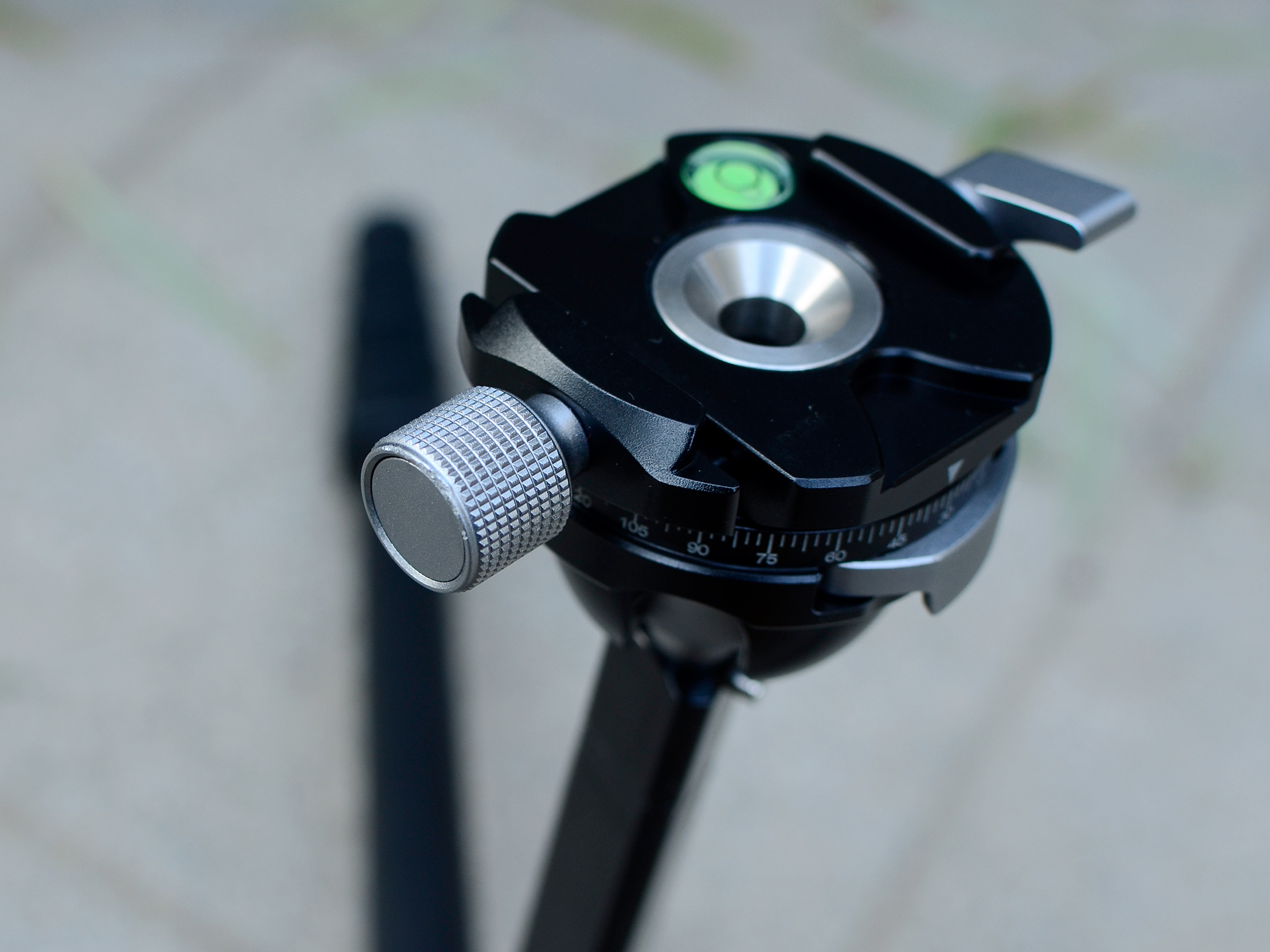 佳鑫悦碳纤维轻便旅行三脚架,佳鑫悦三脚架评测