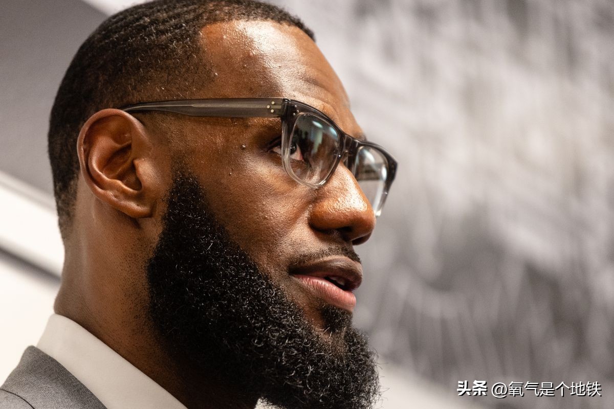 詹姆斯nba最高一年收入多少,詹姆斯总收入17亿