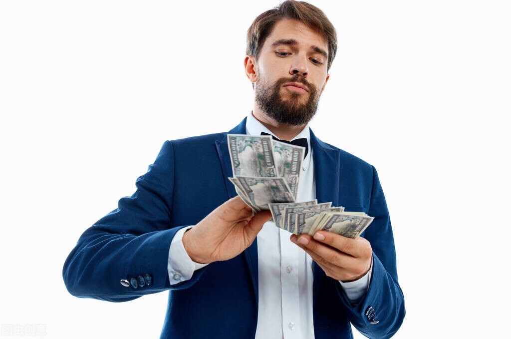 马云购超豪华游艇，刘强东买意大利豪宅，电商大佬为何纷纷离场？