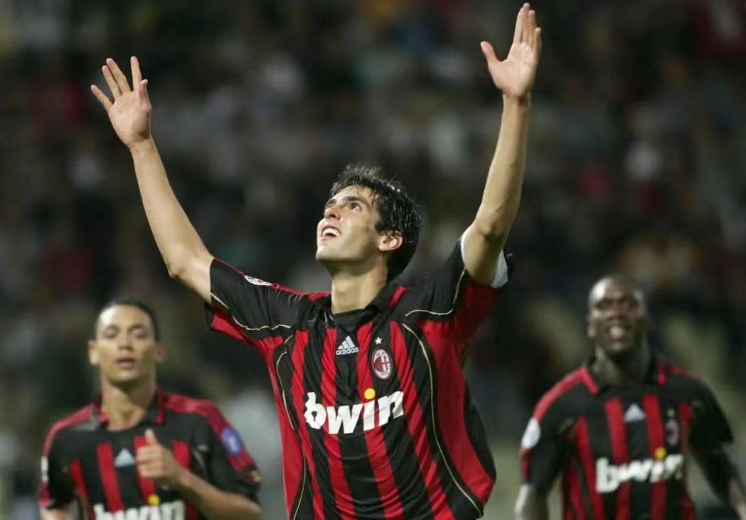 卡卡前妻卡洛琳离婚后谁先再婚,卡卡前妻卡洛琳再婚生孩子了吗