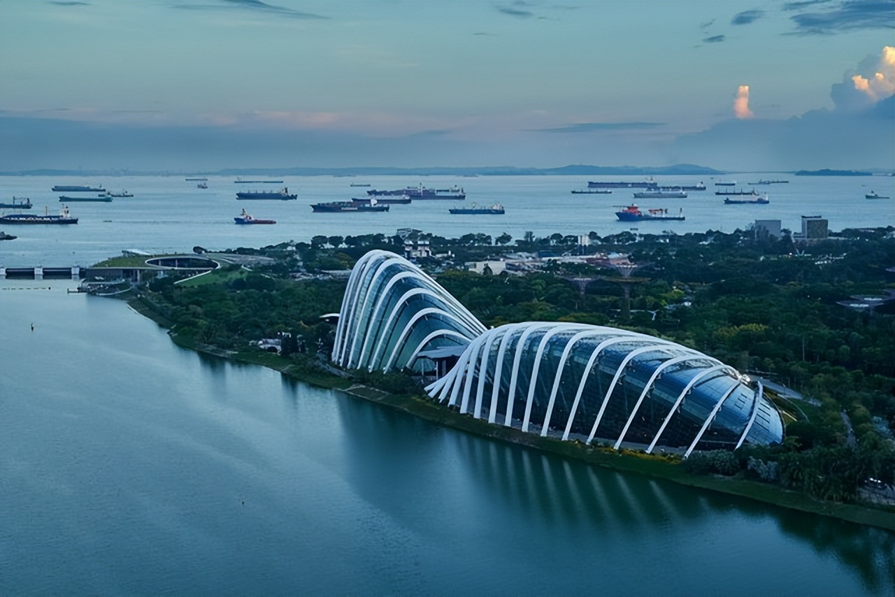 在新加坡打工的人现在可以回国吗,2021新加坡劳务打工的真实收入