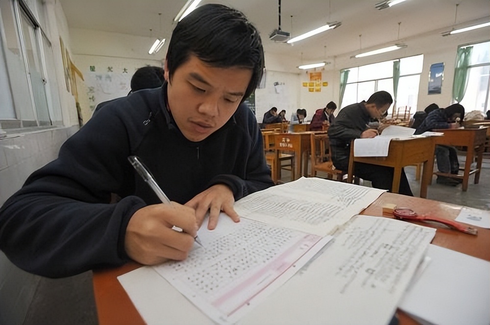 乡镇公务员考试都考哪些科目,公务员考几门分别是什么科目