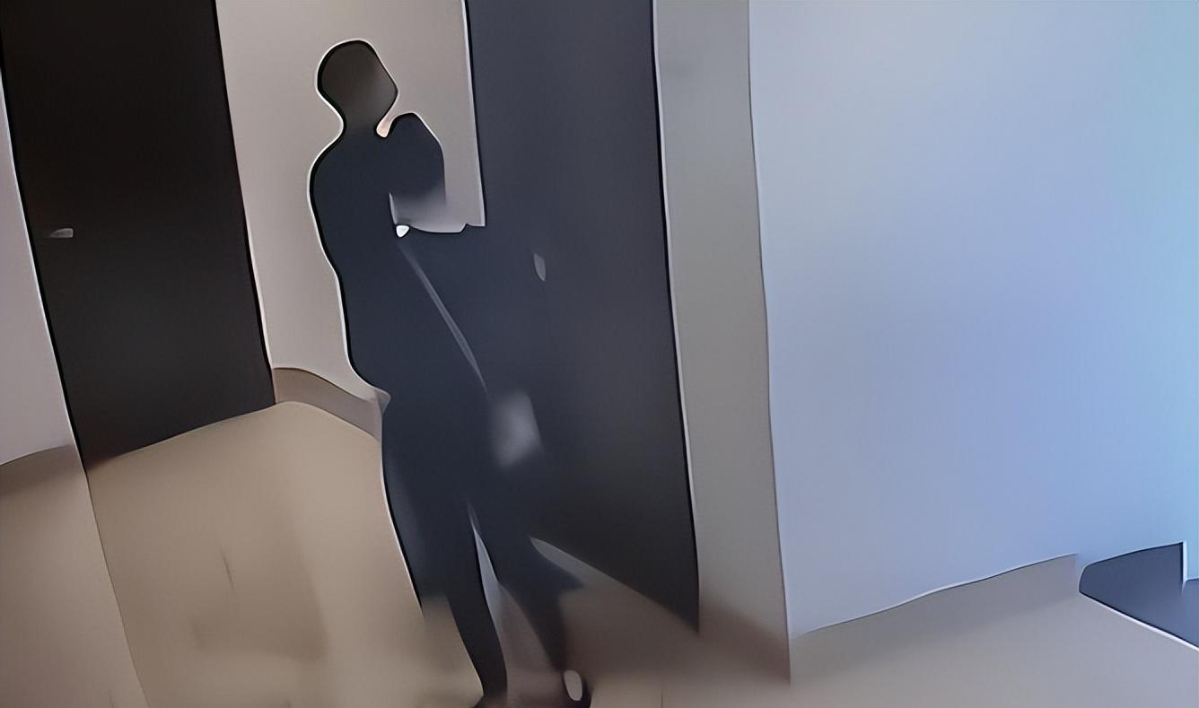 54岁男子与女子有染，女子哀求：我不敢了，请放过我