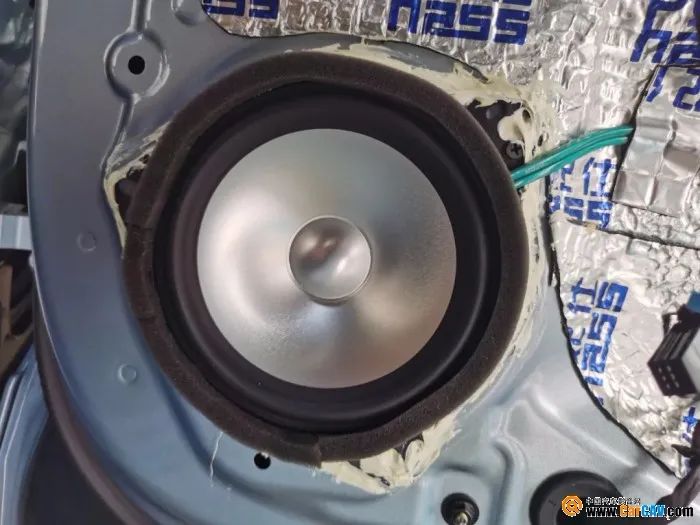 极氪001喇叭布置,极氪001低配原车几个声道