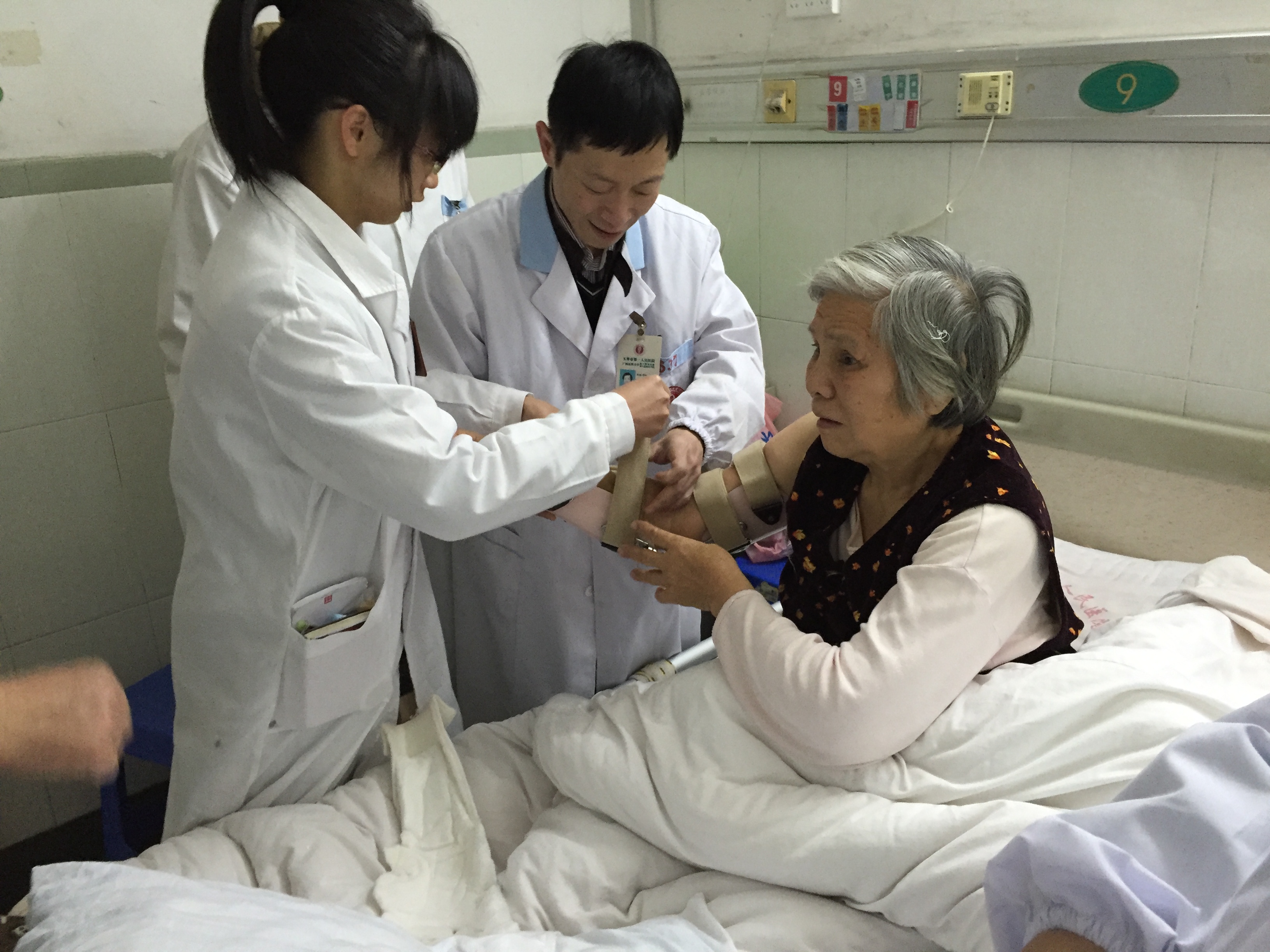 亲人突发脑梗死亡的遗憾,父母离别的伤痛