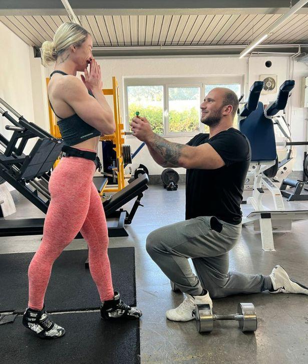 女子健美冠军去世,德国健美冠军猝死