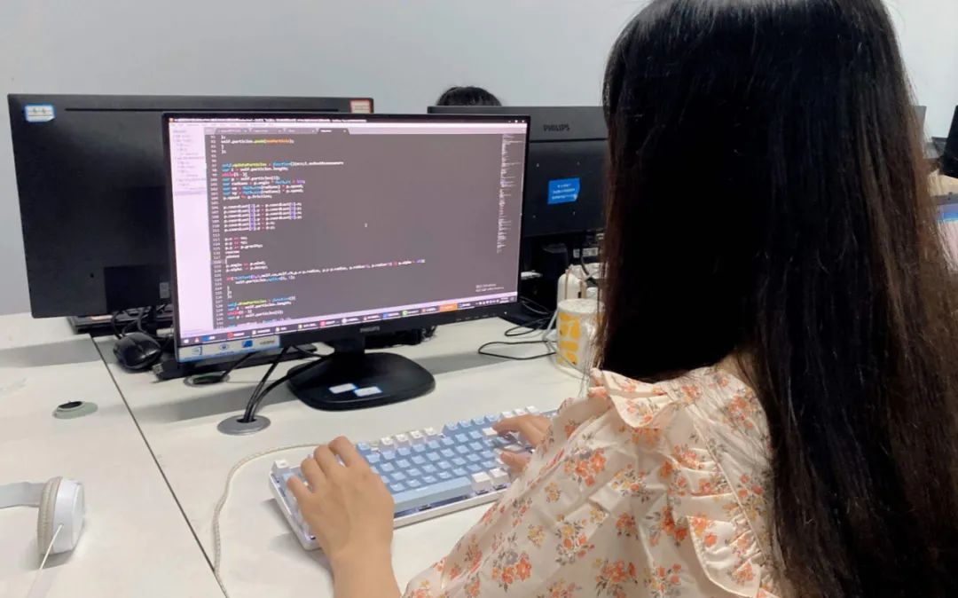 汇杰访谈|零基础女生跨行IT，从行政助理到程序媛，月薪13K