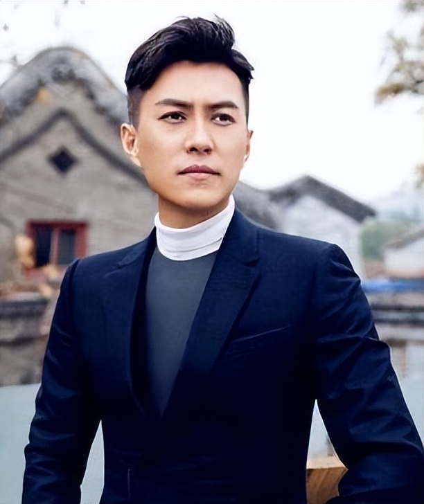 靳东职场沉稳内涵,靳东霸气回应金星