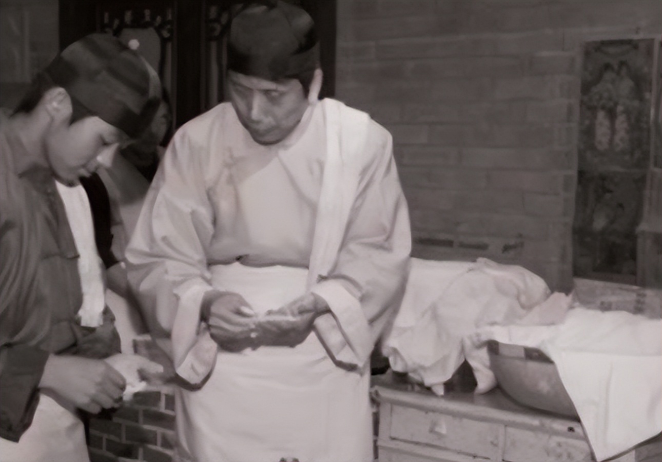 狗不理包子为什么卖40多,百年老店狗不理包子为何卖不动