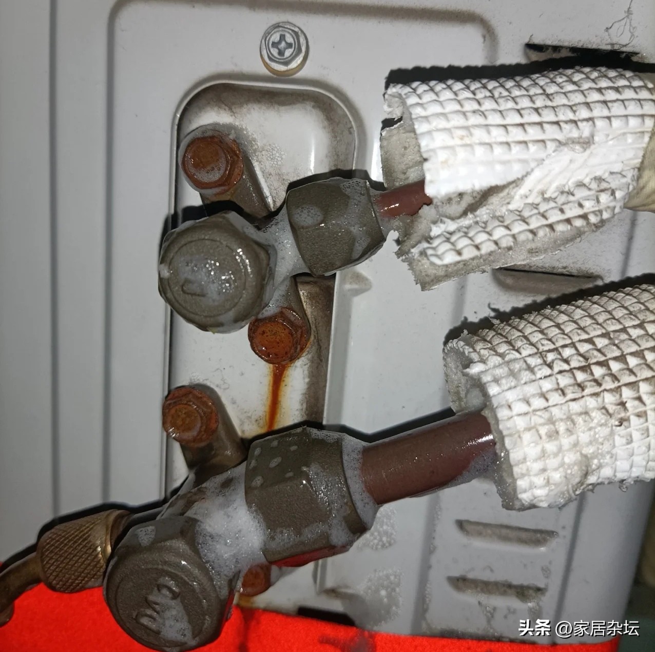 空调氟漏光了不用真空泵怎么加氟,空调漏氟费用比加氟费用高