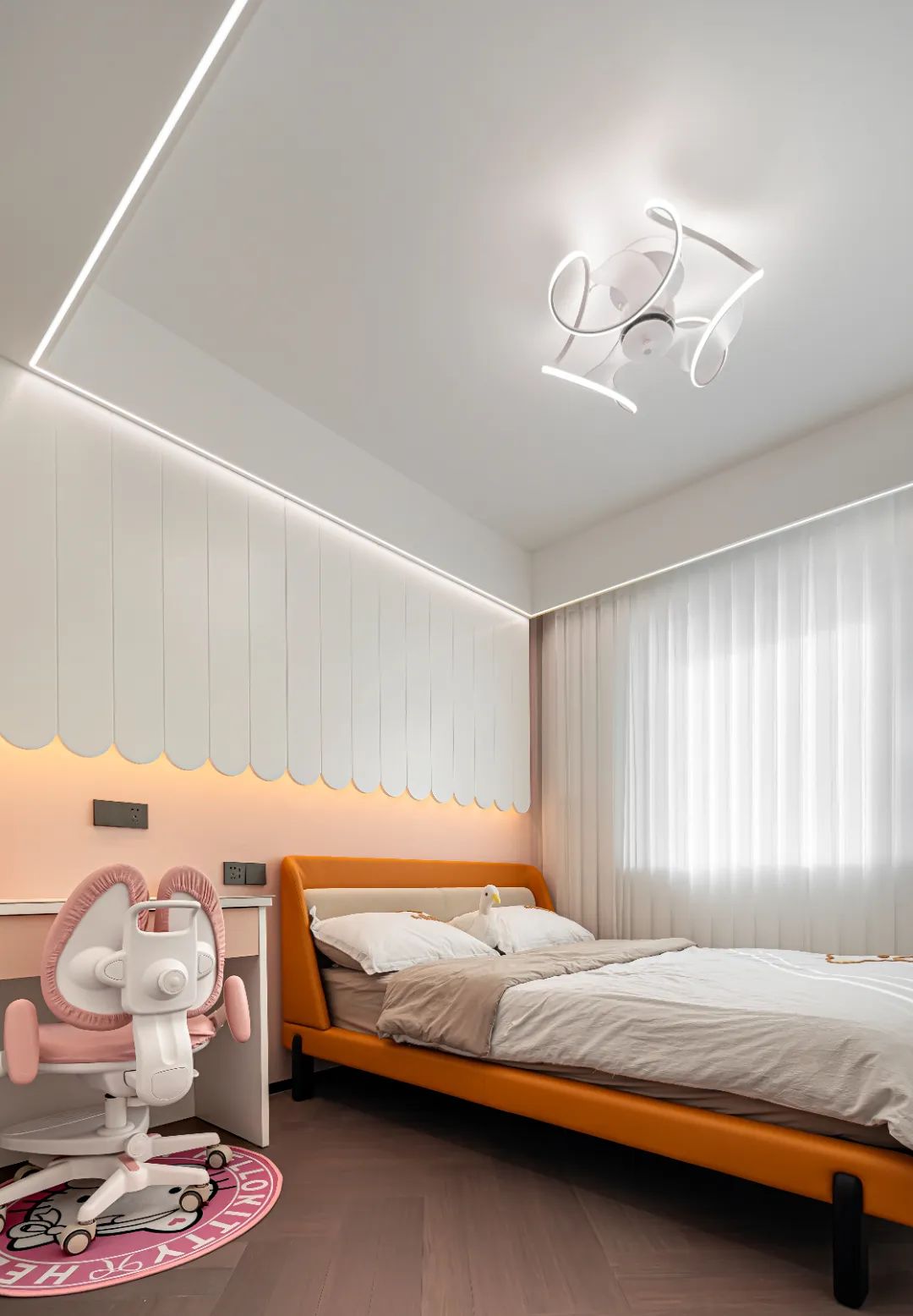 「设计向心致遇真我」第四届然设计2022年度杰出设计师——何彬