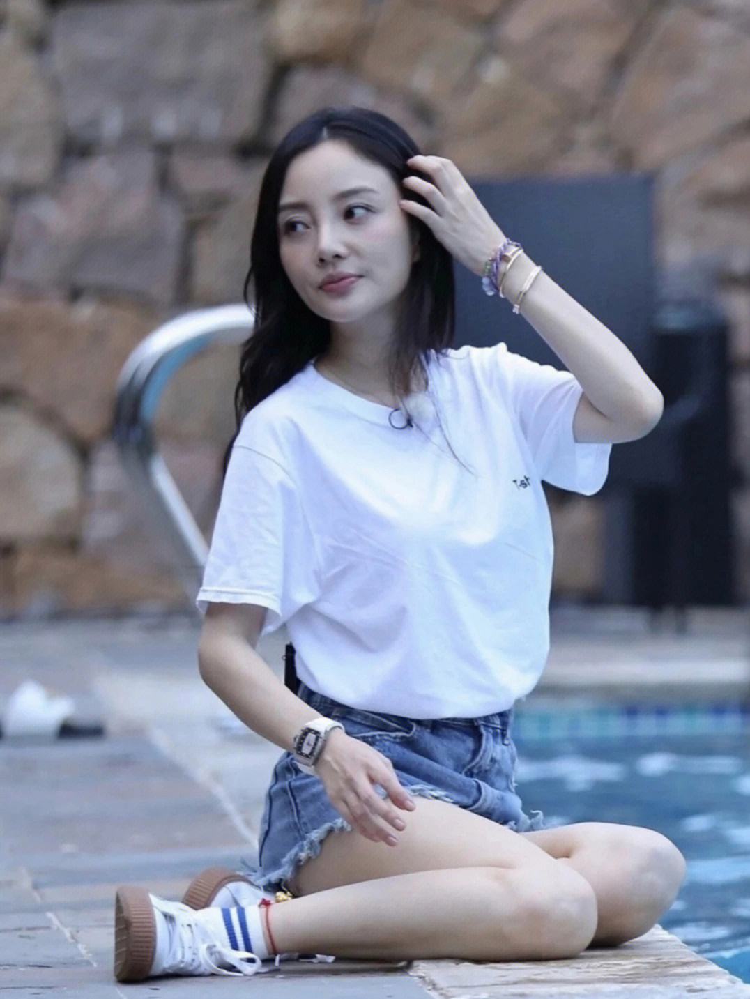 李小璐这两年经历了什么,李小璐能亲手毁掉自己的名气