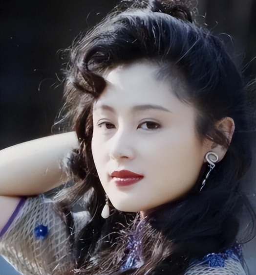 如何看待陈凯歌对柳岩发怒,陈凯歌怒斥柳岩