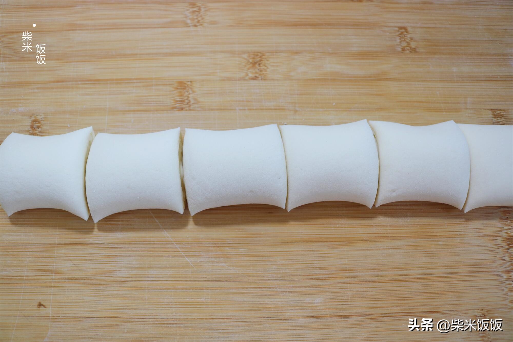 外面酥酥的里面糯糯的紫米饼做法,怎么才能做出酥脆入口即化的米饼