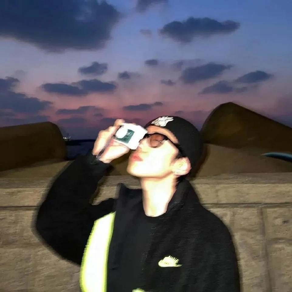 男生头像阳光简单干净,男生头像动漫可爱呆萌