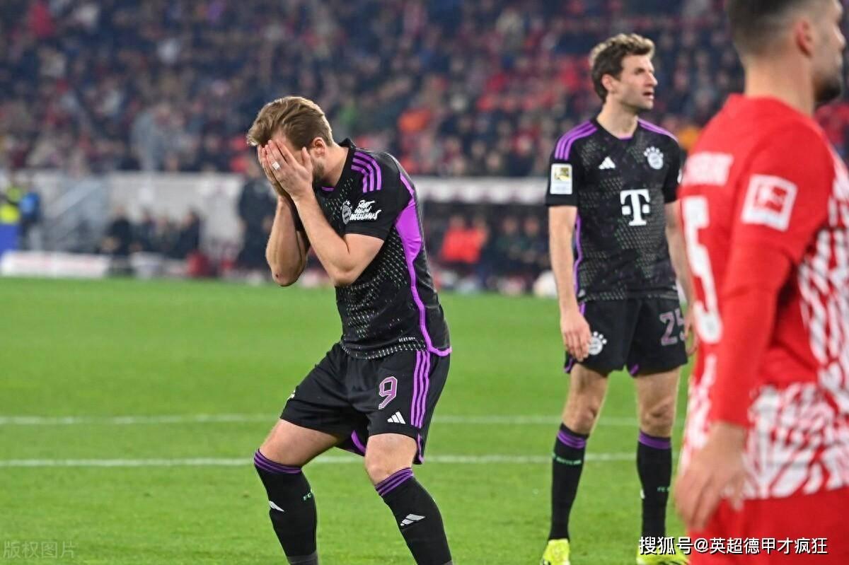 拜仁被勒沃库森逆转,拜仁遭读秒绝平比赛进入加时