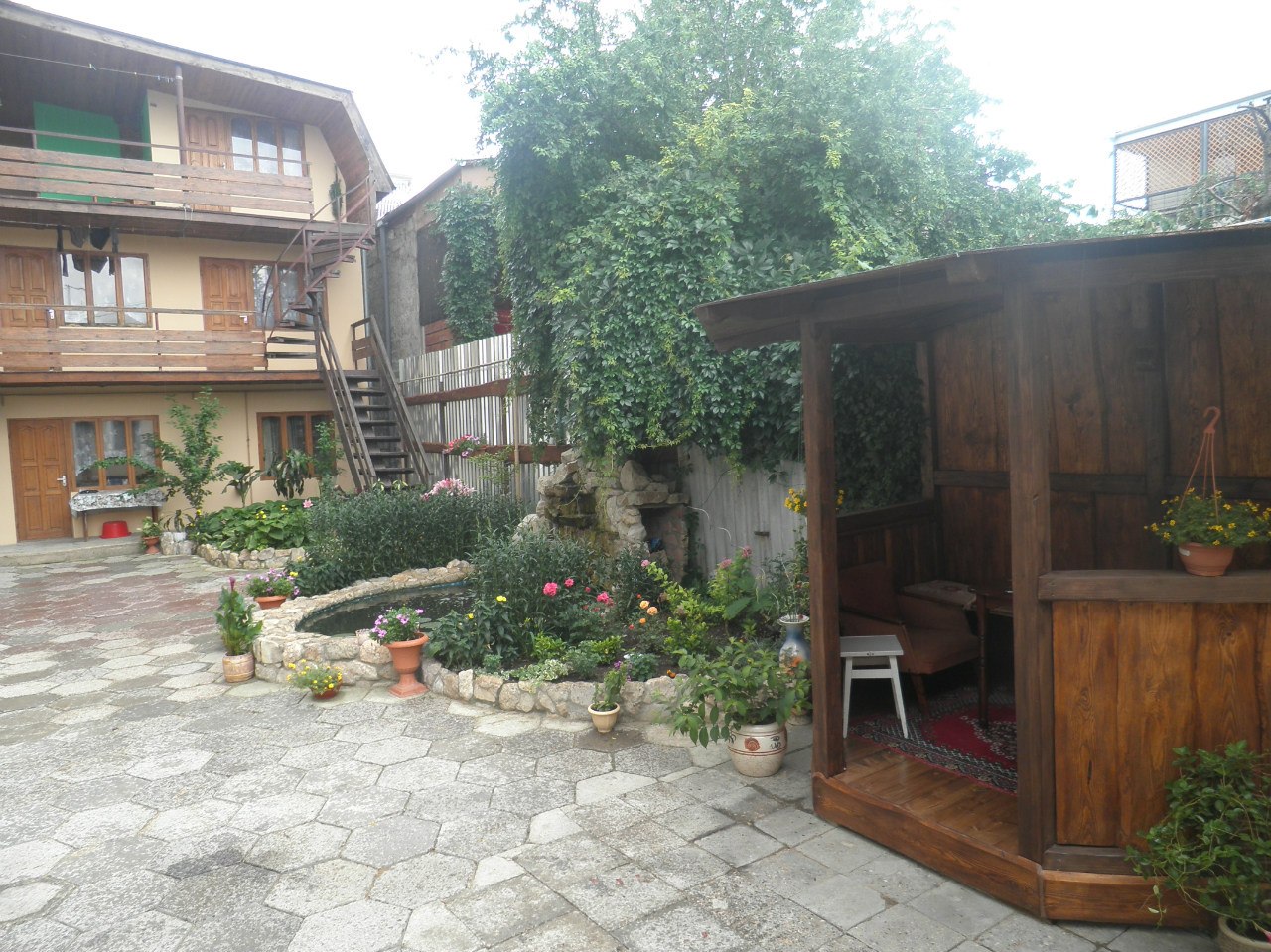 最舒服简单的农家小院,自建房三开间农家小院布局