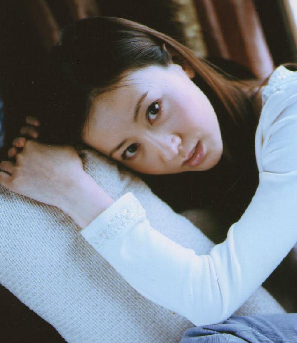 汤加丽：因人体写真集走红，父亲骂我不要脸，老公和我心生间隙