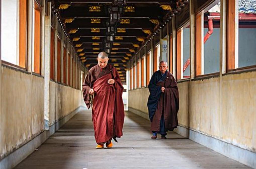 行凶潜逃16年成寺庙住持,杀人犯潜逃16年成寺庙住持