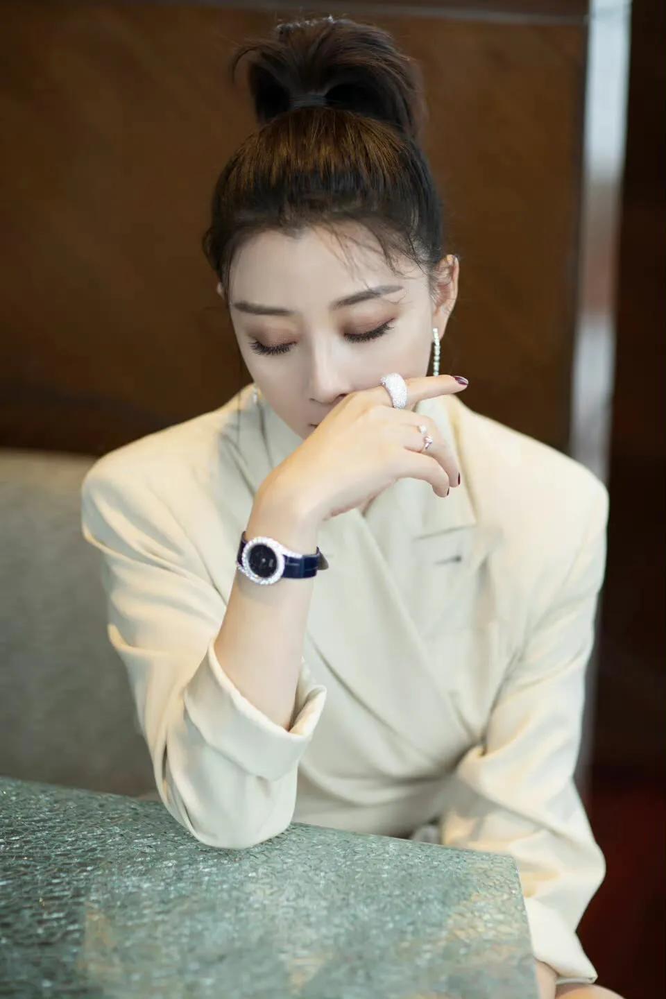 自从前夫入狱后，41岁“水蜜桃”殷桃，为何至今无人敢娶？