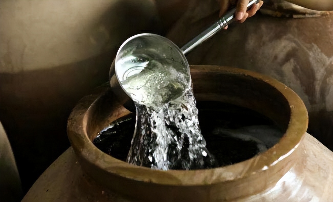 哪些白酒是真正纯粮酒,哪些酒是纯粮固态白酒