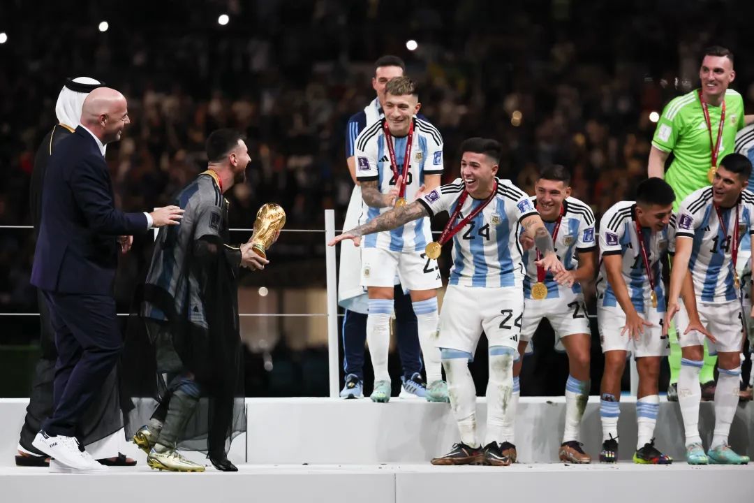 梅西背后的男人马丁内斯迪马利亚,梅西背后的阿根廷