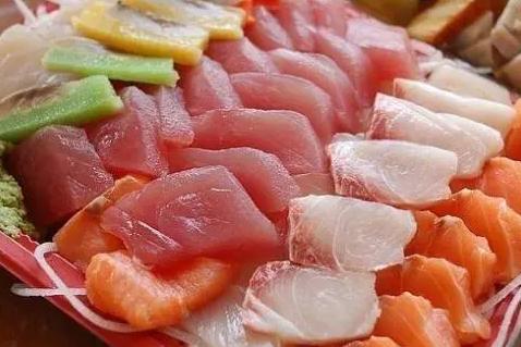 故事：湖北55岁男子病从口入，孕出成千上万虫卵，肚子竟成虫窝