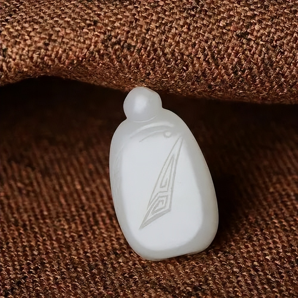 和田玉只喜欢籽料？6大极品和田玉山料，让你忘记籽料的好！