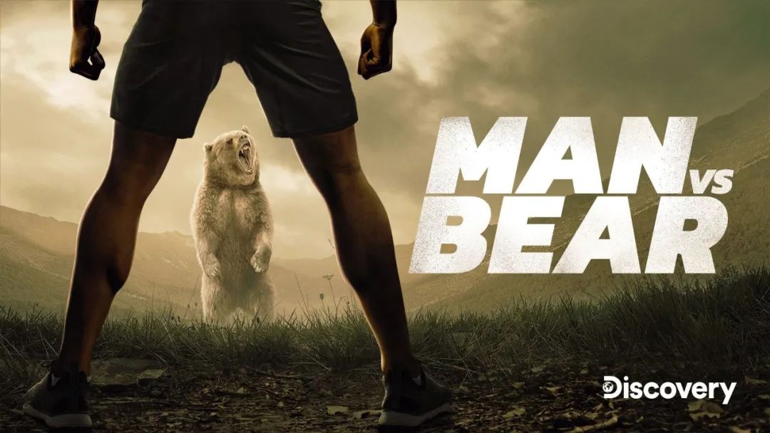 人熊大战！美国64岁女子因救狗与黑熊大打出手，结果熊被打跑了