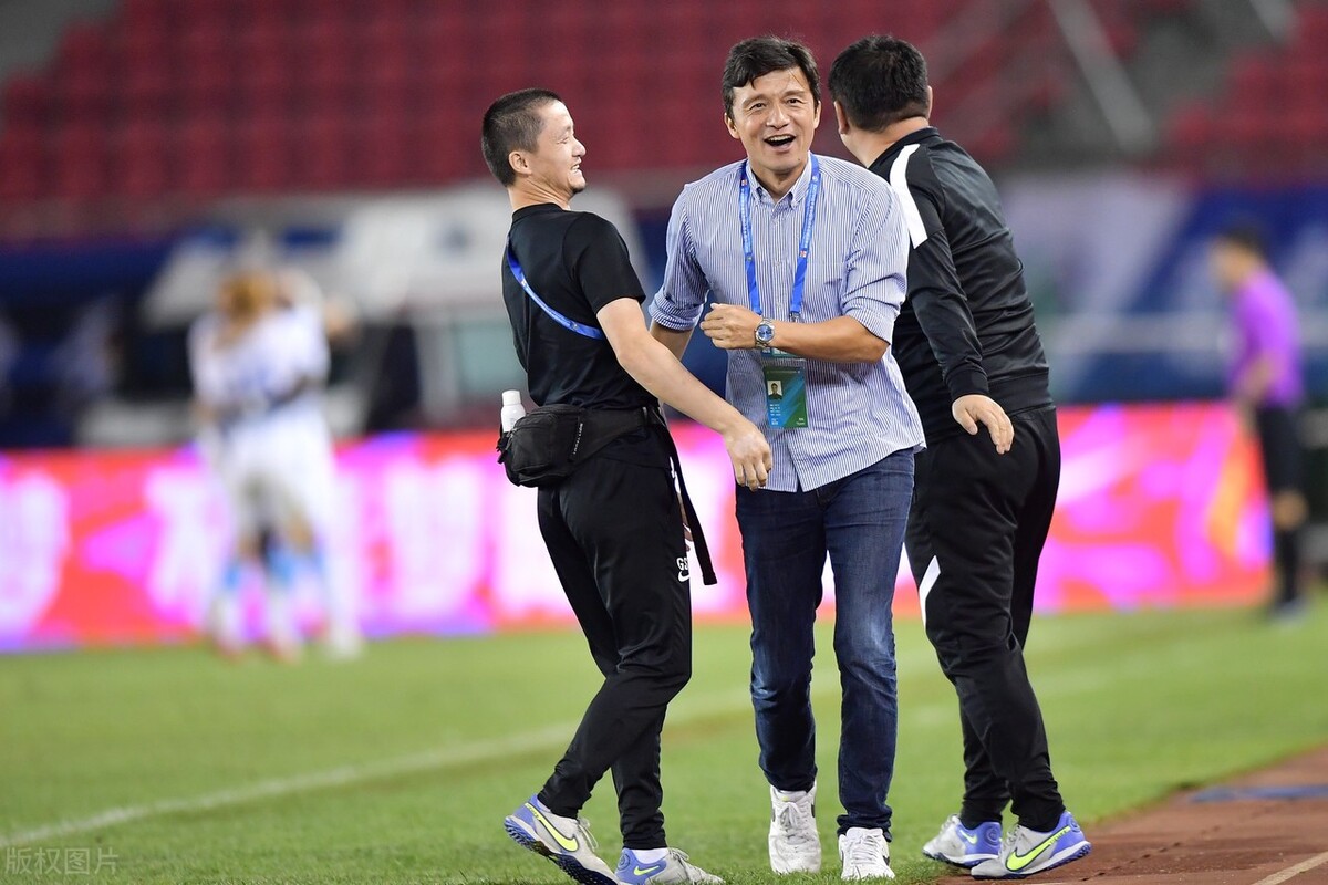 谢晖离开上港教练了吗,谢晖最新消息教练组