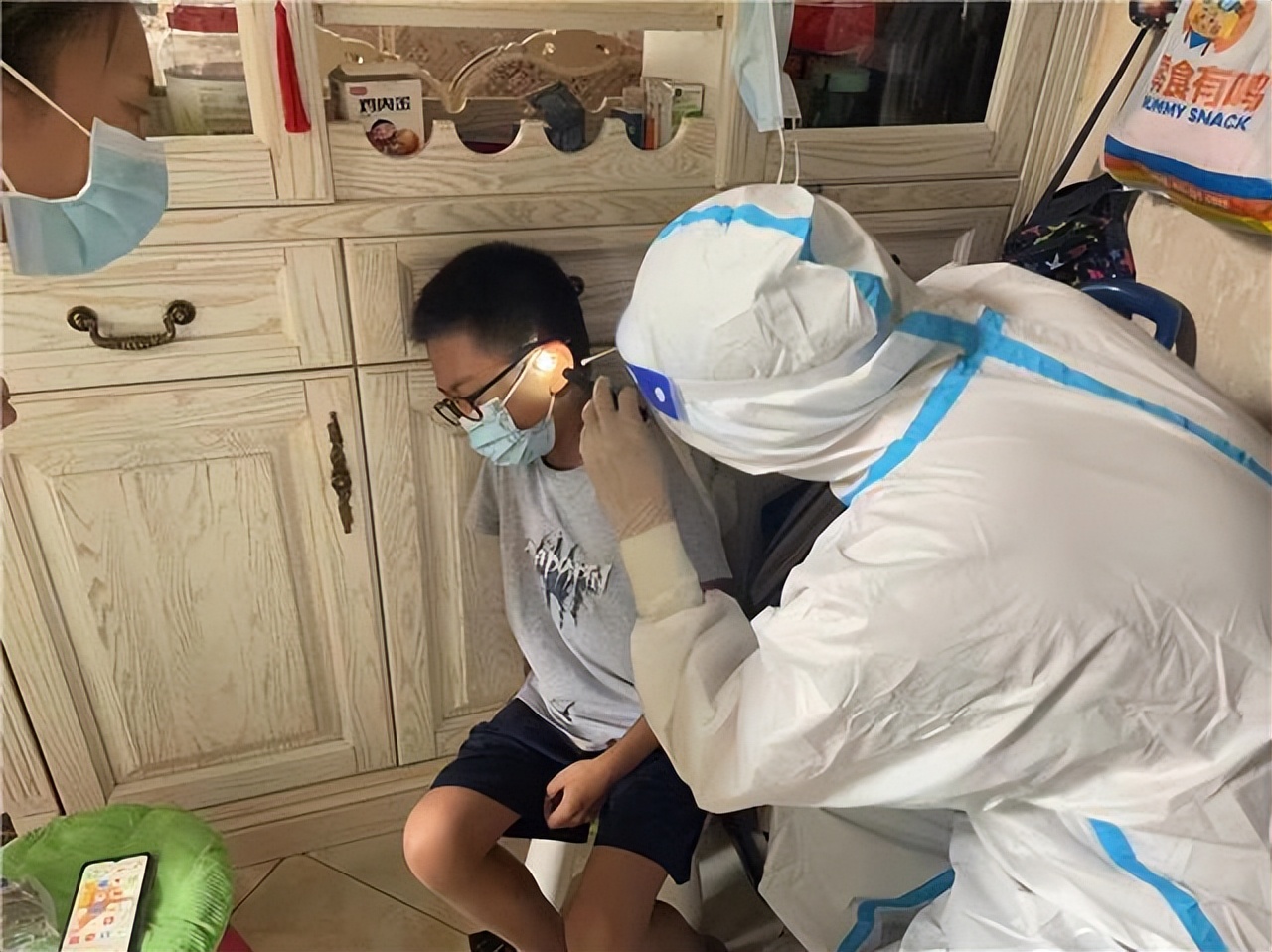 疫情防控显担当为民解忧暖人心,疫情防控做群众的贴心人