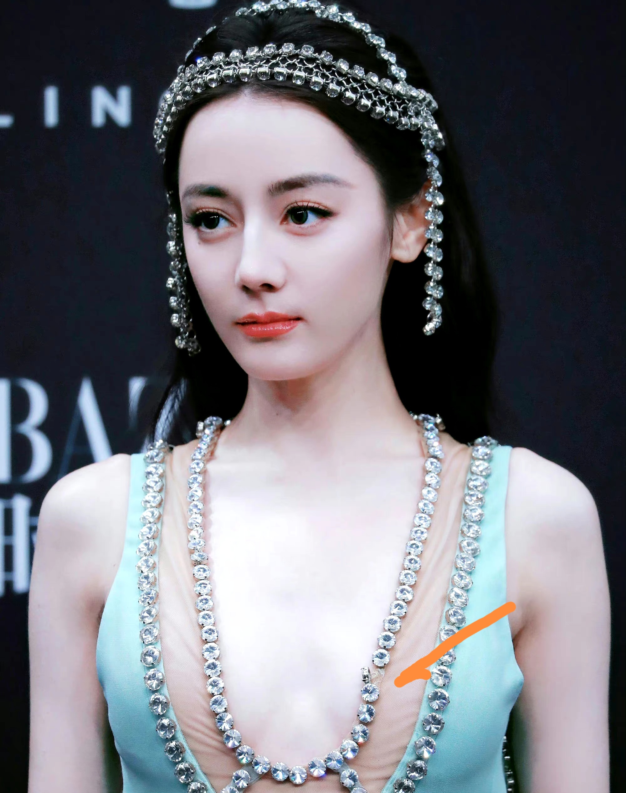 芭莎慈善夜红毯杨颖,杨幂杨颖刘亦菲芭莎