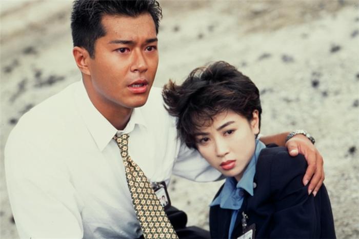 年底电视剧杀出一匹黑马,到2023年为止豆瓣评分最高的港剧