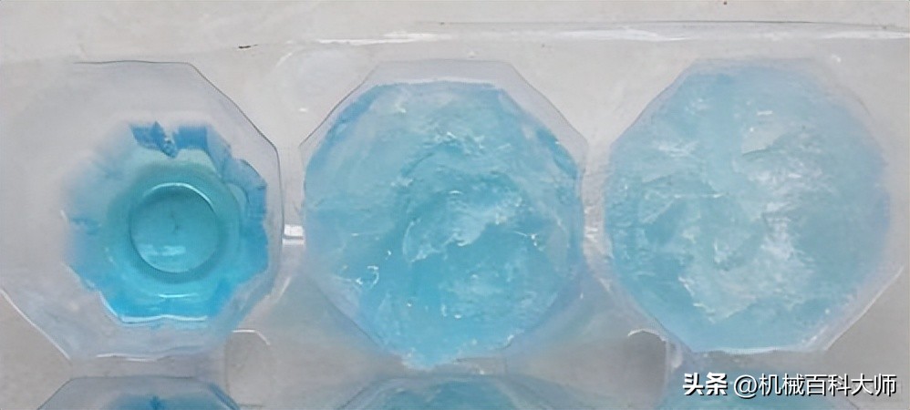 汽车玻璃水在零下多少度能冻住,汽车玻璃水冻住了最快解决方法