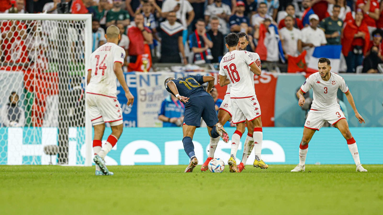 姆巴佩梅开二度致敬库里,姆巴佩梅开二度阿根廷球迷反应