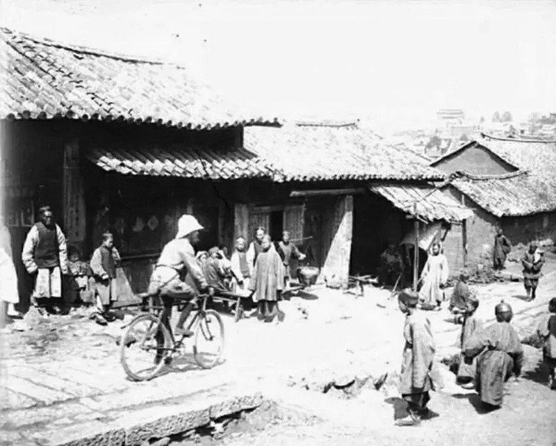 日军日记：男人饿倒在地，为了救他，我将他妻子的乳房割给他吃!