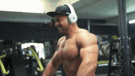 无器材虐肩超级组训练动作,最新虐背肩动作合集