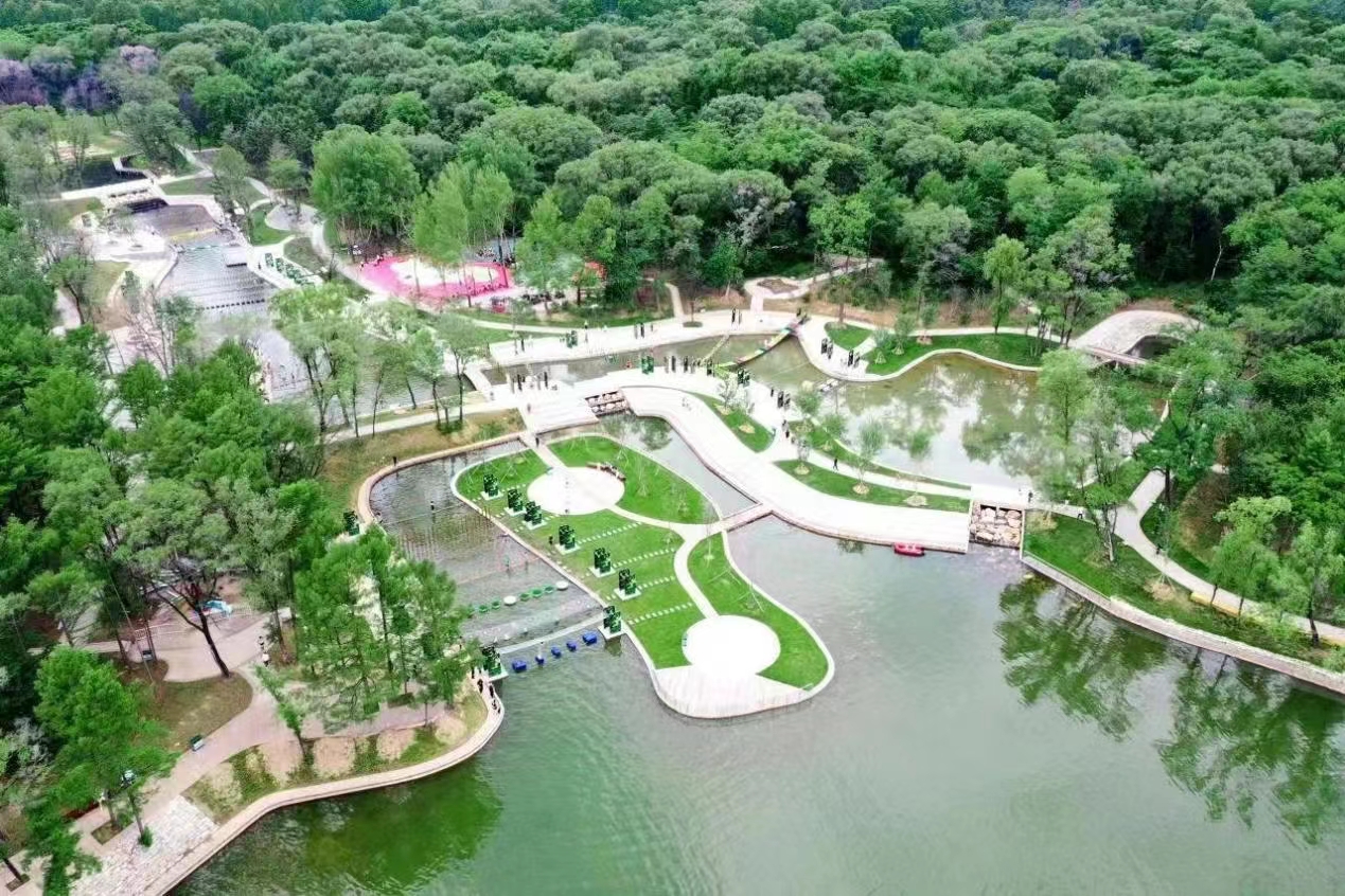 水上乐园尽情享受清凉夏日,一起来玩水享受夏日欢乐时光