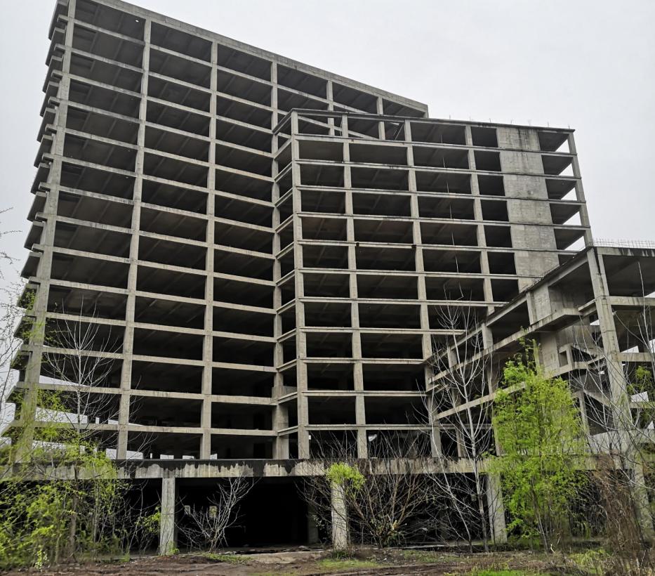 历经14年！南京地标商业终于动了，不过部分仍在烂尾…