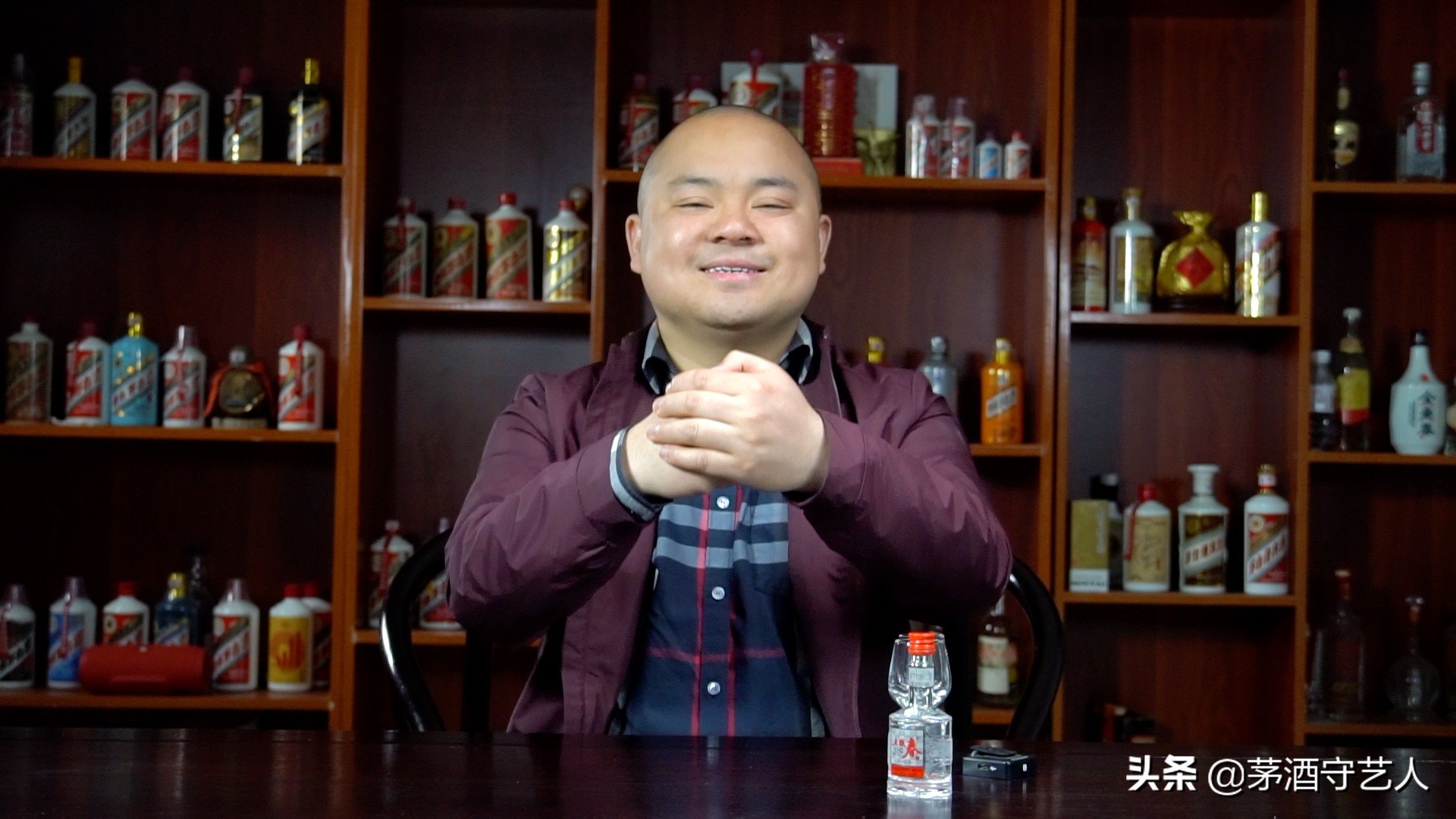 茅酒守艺人品鉴五粮春,茅酒守艺人品酒古井贡酒