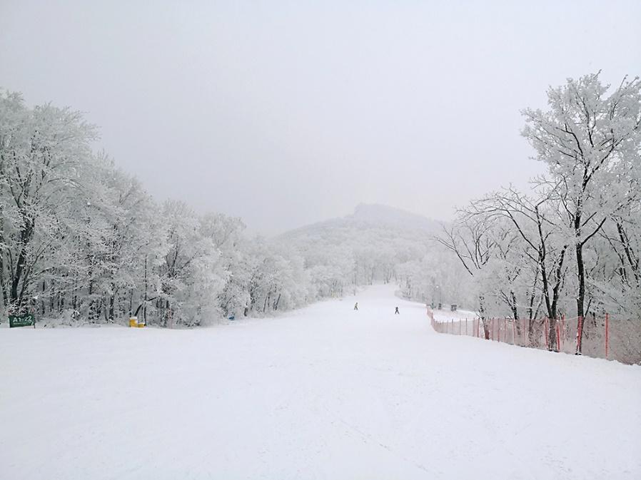 中国最佳滑雪场万科松花湖,松花湖滑雪打卡视频