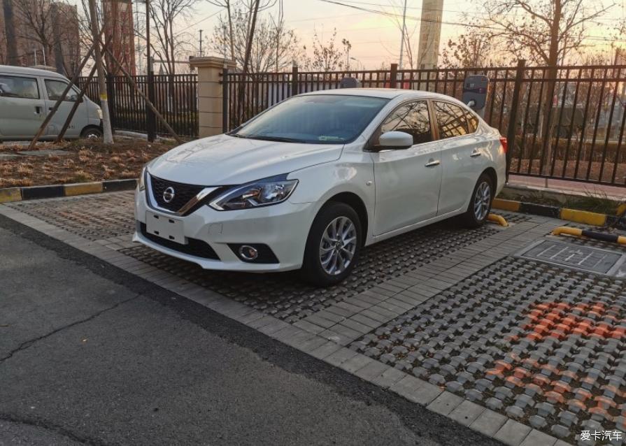 轩逸经典自动豪华2021落地多少钱,22款轩逸经典豪华天窗