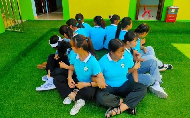 适合年轻人玩的团建小游戏,适合团建的小游戏冷门