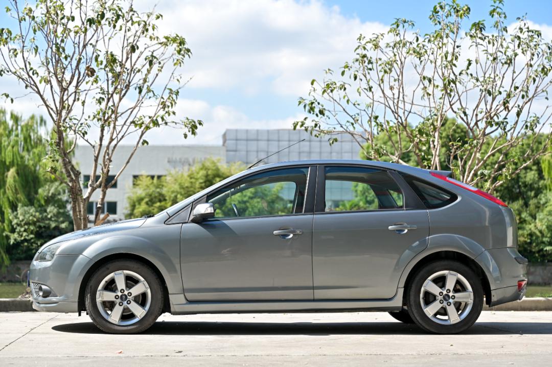 2.0手动挡车经典福克斯推荐,2万左右手动挡小钢炮福克斯