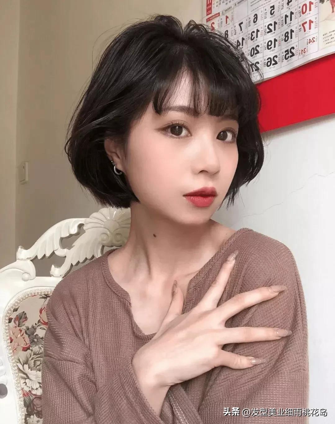 甜酷法式港风短发,甜而不腻短发造型